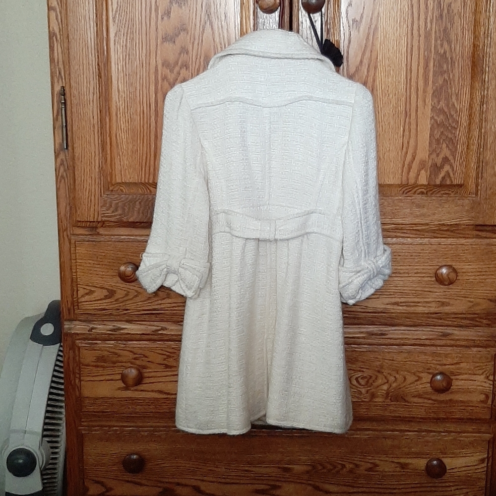 Coat - Picture 2 of 2